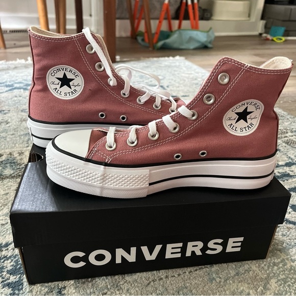 Chuck Taylor All Star Lift Hi-Top Sneaker in Light Saddle - Picture 2 of 5